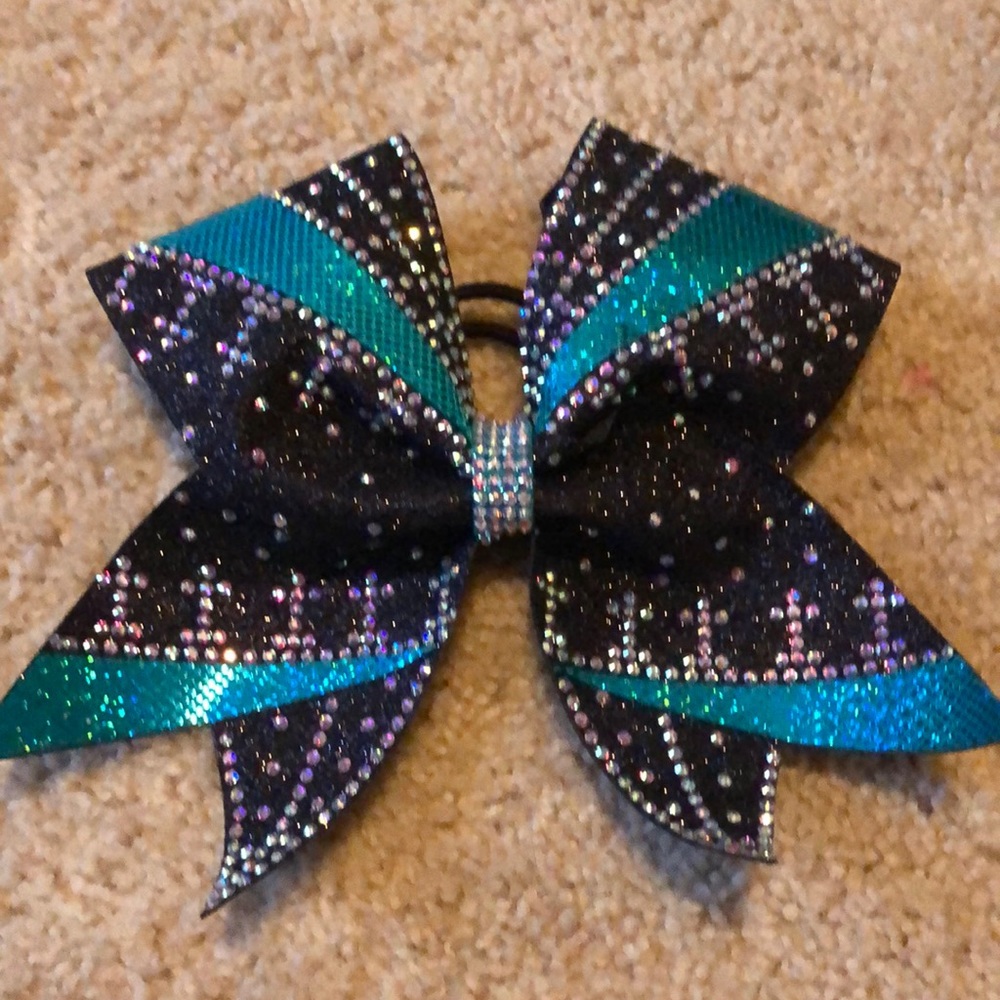 Cheer Bow
